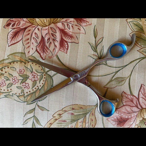 Professional Hair Shears Scissors - Picture 3 of 7